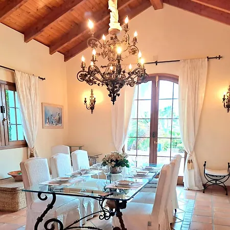 Noctua Luxury Paraiso 001 Villa *