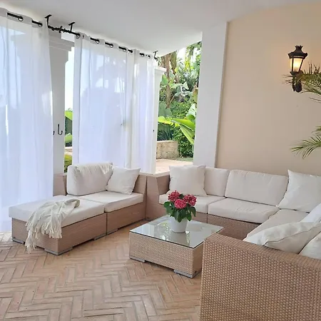 Noctua Luxury Paraiso 001 * Εστεπόνα