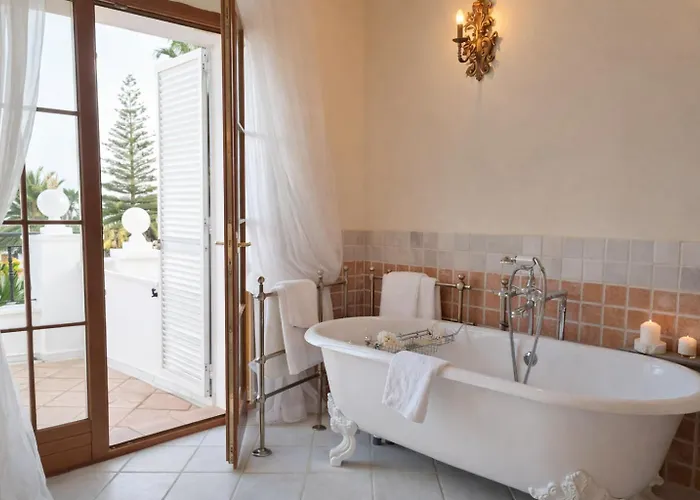 Villa Noctua Luxury Paraíso 001 *